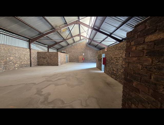 344M² FACTORY TO LET IN ANDERBOLT